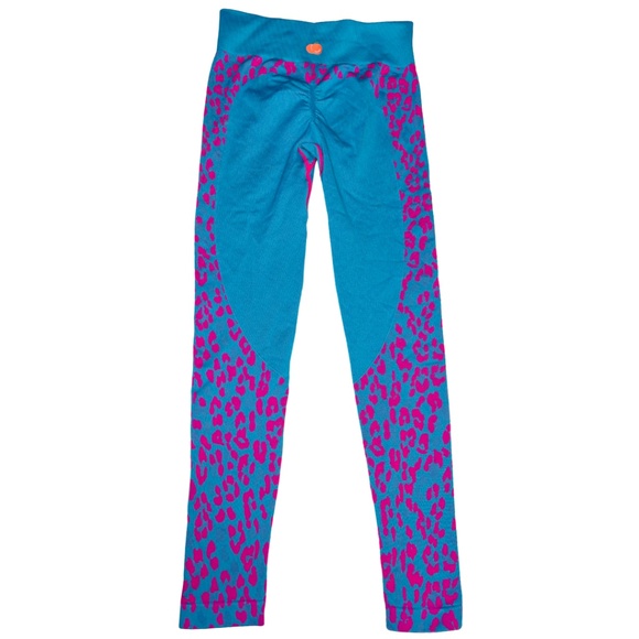 Peached by Nellie Activewear Set - Picture 9 of 12